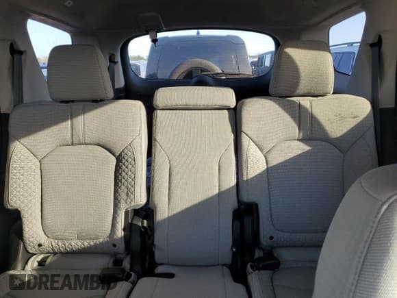 ✅ 2023 Honda Pilot LX • VIN: 5FNYG2H21PB003100 • Lot: 74374914. Wystawiony na Copart z przebiegiem 15 672 mil. Bezpłatny archiwum sprzedaży aukcyjnych z USA i szczegółowy raport historii pojazdu na DreamBid. Zdjęcie 10.