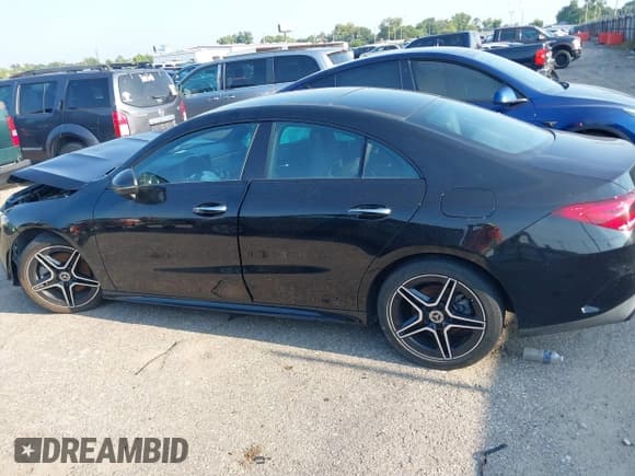 ✅ 2023 Mercedes-Benz CLA 250 • VIN: W1K5J4GB6PN333274 • Lot: 43009321. Listed on IAAI with 42,763 mi. Free auction sales archive from the USA and detailed vehicle history report at DreamBid. Image 14.