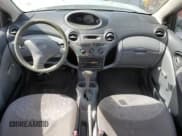 ✅ 2001 Toyota ECHO • VIN: JTDBT123110126110 • Lot: 60112275. Wystawiony na Copart z przebiegiem 37 483 mil. Bezpłatny archiwum sprzedaży aukcyjnych z USA i szczegółowy raport historii pojazdu na DreamBid. Zdjęcie 8.