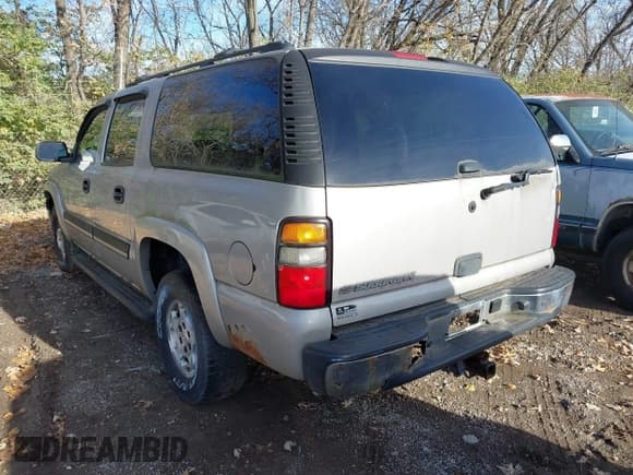 ✅ 2006 Chevrolet Suburban LT • VIN: 1GNFK16Z66J132058 • Lot: 43690477. Listed on IAAI with 136,654 mi. Free auction sales archive from the USA and detailed vehicle history report at DreamBid. Image 3.