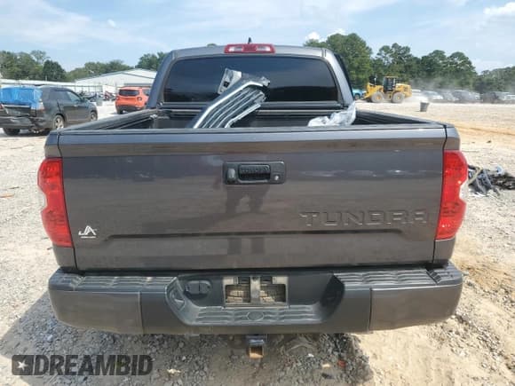 ✅ 2020 Toyota Tundra SR5 • VIN: 5TFDY5F11LX952962 • Lot: 80854685. Listed on Copart with 108,524 mi. Free auction sales archive from the USA and detailed vehicle history report at DreamBid. Image 6.