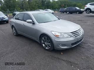 2011 Hyundai Genesis with VIN KMHGC4DF4BU121133, listed as a IAAI auction lot 42991516 with 323,089 mi miles and . Bid and sale history available at DreamBid. Image 1.