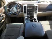 ✅ 2010 Dodge 1500 SLT • VIN: 1D7RB1GT0AS226266 • Lot: 49709575. Wystawiony na Copart z przebiegiem 257 527 mil. Bezpłatny archiwum sprzedaży aukcyjnych z USA i szczegółowy raport historii pojazdu na DreamBid. Zdjęcie 8.