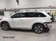 ✅ 2018 Toyota Highlander Limited • VIN: 5TDDZRFH3JS827093 • Lot: 42181696. Wystawiony na IAAI z przebiegiem 63 396 mil. Bezpłatny archiwum sprzedaży aukcyjnych z USA i szczegółowy raport historii pojazdu na DreamBid. Zdjęcie 15.