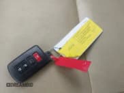 ✅ 2017 Toyota Highlander XLE • VIN: 5TDJZRFH3HS392833 • Лот: 43731327. Опубликован ранее на IAAI с пробегом 94 646 миль. Бесплатный доступ к архиву аукционных продаж из США и подробный отчёт об истории автомобиля на DreamBid. Изображение 11.