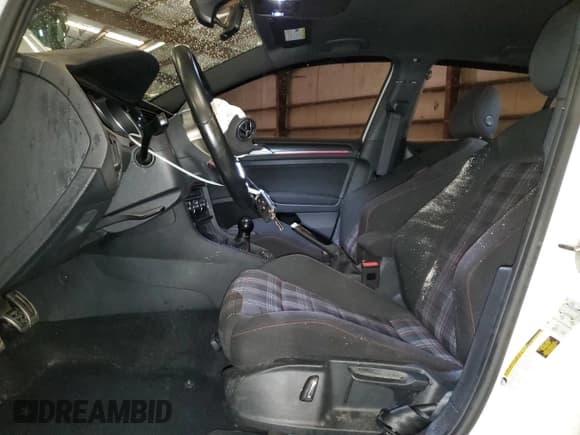 ✅ 2018 Volkswagen Golf GTI S • VIN: 3VW547AUXJM252497 • Lot: 67349055. Listed on Copart with 71,989 mi. Free auction sales archive from the USA and detailed vehicle history report at DreamBid. Image 7.