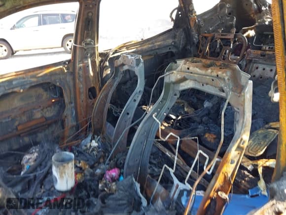 ✅ 2018 Hyundai Santa Fe 2.4L • VIN: 5NMZUDLB3JH059478 • Лот: 42595033. Опубликован ранее на IAAI с пробегом Не указан. Бесплатный доступ к архиву аукционных продаж из США и подробный отчёт об истории автомобиля на DreamBid. Изображение 6.