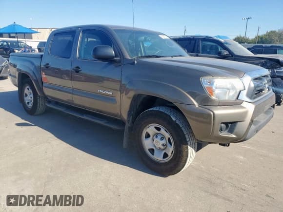 ✅ 2012 Toyota Tacoma PreRunner • VIN: 5TFJX4GN5CX008910 • Лот: 85947725. Опубликован ранее на Copart с пробегом 113 132 миль. Бесплатный доступ к архиву аукционных продаж из США и подробный отчёт об истории автомобиля на DreamBid. Изображение 4.