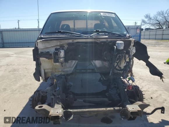 ✅ 2006 Chevrolet Silverado 2500HD LT1 • VIN: 1GCHC23D56F251980 • Лот: 46678505. Опубликован ранее на Copart с пробегом Не указан. Бесплатный доступ к архиву аукционных продаж из США и подробный отчёт об истории автомобиля на DreamBid. Изображение 5.