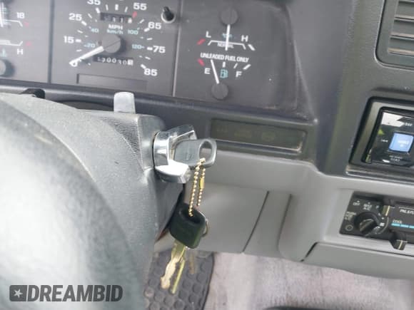 ✅ 1994 Ford Ranger Splash • VIN: 1FTCR10A2RUD86976 • Лот: 42920809. Опубликован ранее на IAAI с пробегом 170 030 миль. Бесплатный доступ к архиву аукционных продаж из США и подробный отчёт об истории автомобиля на DreamBid. Изображение 11.