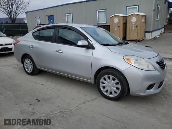 ✅ 2012 Nissan Versa SV • VIN: 3N1CN7AP3CL819016 • Лот: 88011415. Опубликован ранее на Copart с пробегом 124 451 миль. Бесплатный доступ к архиву аукционных продаж из США и подробный отчёт об истории автомобиля на DreamBid. Изображение 4.