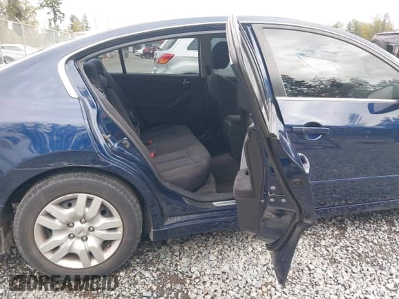 ✅ 2010 Nissan Altima 2.5 • VIN: 1N4AL2AP8AN450279 • Lot: 43354424. Listed on IAAI with 125,648 mi. Free auction sales archive from the USA and detailed vehicle history report at DreamBid. Image 8.