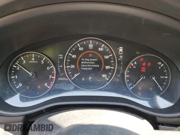 ✅ 2022 Mazda 3 Premium • VIN: JM1BPBML7N1501067 • Лот: 56142035. Опубликован ранее на Copart с пробегом 43 635 миль. Бесплатный доступ к архиву аукционных продаж из США и подробный отчёт об истории автомобиля на DreamBid. Изображение 9.