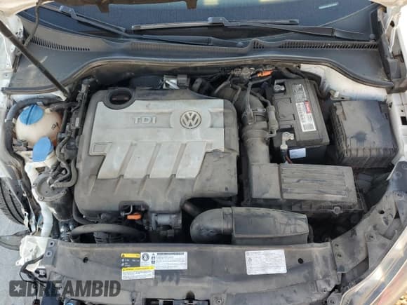 ✅ 2013 Volkswagen Golf TDI • VIN: WVWDM7AJ8DW135929 • Lot: 86172395. Listed on Copart with 82,174 mi. Free auction sales archive from the USA and detailed vehicle history report at DreamBid. Image 11.