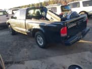 ✅ 2000 Dodge Dakota Sport • VIN: 1B7GG22N3YS697498 • Lot: 40923958. Wystawiony na IAAI z przebiegiem Nie podano. Bezpłatny archiwum sprzedaży aukcyjnych z USA i szczegółowy raport historii pojazdu na DreamBid. Zdjęcie 3.
