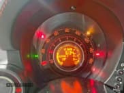 ✅ 2013 FIAT 500 Abarth • VIN: 3C3CFFFH9DT664970 • Lot: 62614615. Wystawiony na Copart z przebiegiem 121 686 mil. Bezpłatny archiwum sprzedaży aukcyjnych z USA i szczegółowy raport historii pojazdu na DreamBid. Zdjęcie 8.