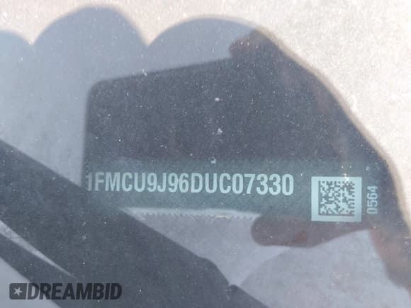 ✅ 2013 Ford Escape Titanium • VIN: 1FMCU9J96DUC07330 • Lot: 42123720. Listed on IAAI with 51,473 mi. Free auction sales archive from the USA and detailed vehicle history report at DreamBid. Image 9.