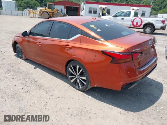 ✅ 2021 Nissan Altima SR • VIN: 1N4BL4CWXMN354467 • Lot: 42418634. Wystawiony na IAAI z przebiegiem 54 823 mil. Bezpłatny archiwum sprzedaży aukcyjnych z USA i szczegółowy raport historii pojazdu na DreamBid. Zdjęcie 3.