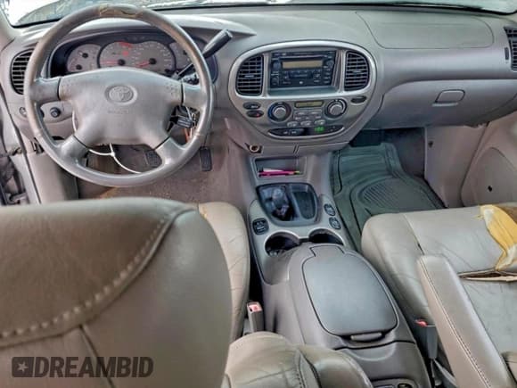 ✅ 2001 Toyota Sequoia Limited • VIN: 5TDBT48A51S032493 • Lot: 94341655. Listed on Copart with 240,596 mi. Free auction sales archive from the USA and detailed vehicle history report at DreamBid. Image 8.