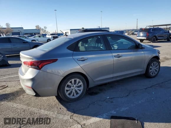 ✅ 2021 Hyundai Accent SE • VIN: 3KPC24A64ME136243 • Лот: 88579265. Опубликован ранее на Copart с пробегом 74 871 миль. Бесплатный доступ к архиву аукционных продаж из США и подробный отчёт об истории автомобиля на DreamBid. Изображение 3.