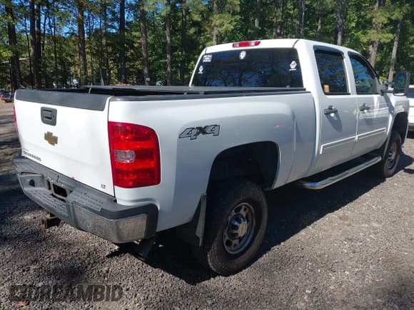 ✅ 2009 Chevrolet Silverado 2500HD LT • VIN: 1GCHK53KX9F183182 • Лот: 43470161. Опубликован ранее на IAAI с пробегом 117 211 миль. Бесплатный доступ к архиву аукционных продаж из США и подробный отчёт об истории автомобиля на DreamBid. Изображение 4.