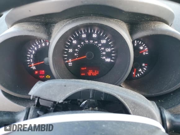 ✅ 2013 Kia Soul • VIN: KNDJT2A52D7528203 • Лот: 47174264. Опубликован ранее на Copart с пробегом 78 702 миль. Бесплатный доступ к архиву аукционных продаж из США и подробный отчёт об истории автомобиля на DreamBid. Изображение 9.