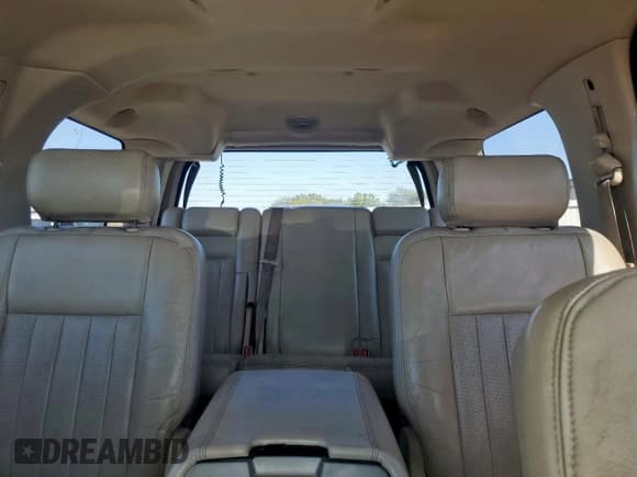 ✅ 2003 Lincoln Navigator Luxury • VIN: 5LMFU28R33LJ13420 • Lot: 85529935. Listed on Copart with 239,918 mi. Free auction sales archive from the USA and detailed vehicle history report at DreamBid. Image 10.