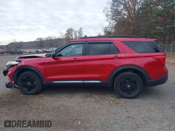 ✅ 2021 Ford Explorer XLT • VIN: 1FMSK8DH7MGA54146 • Lot: 43672799. Wystawiony na IAAI z przebiegiem 30 787 mil. Bezpłatny archiwum sprzedaży aukcyjnych z USA i szczegółowy raport historii pojazdu na DreamBid. Zdjęcie 15.