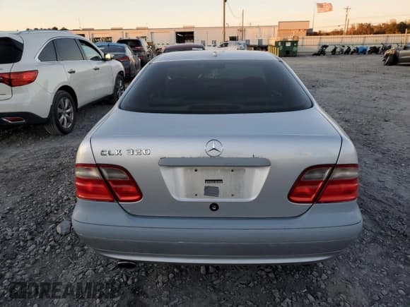 ✅ 2002 Mercedes-Benz CLK 320/430 • VIN: WDBLJ65GX2F199379 • Lot: 91311965. Wystawiony na Copart z przebiegiem 97 244 mil. Bezpłatny archiwum sprzedaży aukcyjnych z USA i szczegółowy raport historii pojazdu na DreamBid. Zdjęcie 6.