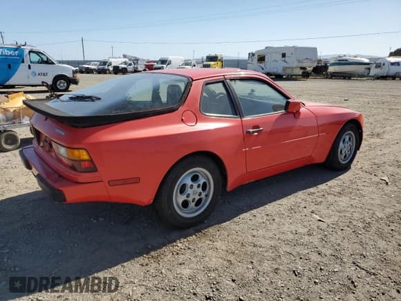 ✅ 1987 Porsche 944 • VIN: WP0AB0948HN475432 • Lot: 56987175. Listed on Copart with 92,138 mi. Free auction sales archive from the USA and detailed vehicle history report at DreamBid. Image 3.