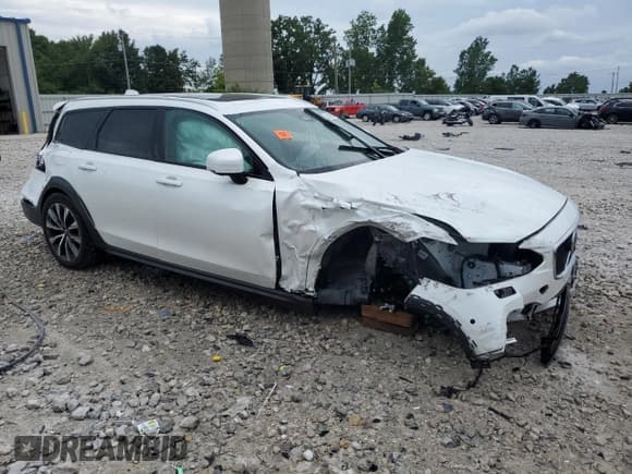 ✅ 2022 Volvo V90 • VIN: YV4062NLXN1150015 • Лот: 66455595. Опубликован ранее на Copart с пробегом Не указан. Бесплатный доступ к архиву аукционных продаж из США и подробный отчёт об истории автомобиля на DreamBid. Изображение 4.