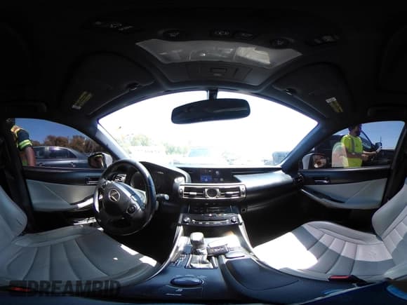 ✅ 2014 Lexus IS 350 • VIN: JTHCE1D23E5004892 • Lot: 42401727. Wystawiony na IAAI z przebiegiem 182 136 mil. Bezpłatny archiwum sprzedaży aukcyjnych z USA i szczegółowy raport historii pojazdu na DreamBid. Zdjęcie 18.