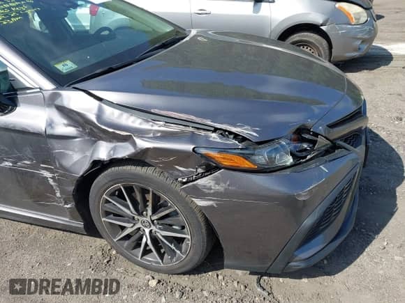 2021 Toyota Camry SE with VIN 4T1T11BK2MU028715, listed as a IAAI auction lot 42845840 with 39,370 mi miles and . Bid and sale history available at DreamBid. Image 6.