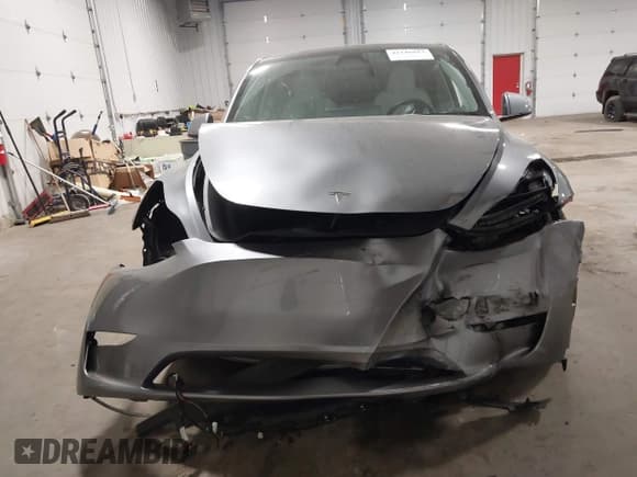 ✅ 2024 Tesla Model Y Performance • VIN: 7SAYGDEF1RF153247 • Lot: 42146823. Wystawiony na IAAI z przebiegiem 8 304 mil. Bezpłatny archiwum sprzedaży aukcyjnych z USA i szczegółowy raport historii pojazdu na DreamBid. Zdjęcie 11.