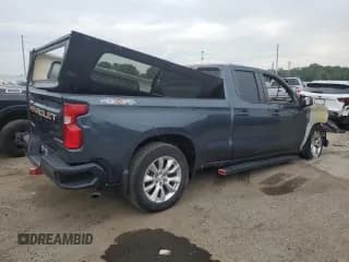 ✅ 2020 Chevrolet Silverado 1500 Custom • VIN: 1GCRYBEKXLZ286221 • Lot: 64035754. Wystawiony na Copart z przebiegiem Nie podano. Bezpłatny archiwum sprzedaży aukcyjnych z USA i szczegółowy raport historii pojazdu na DreamBid. Zdjęcie 3.