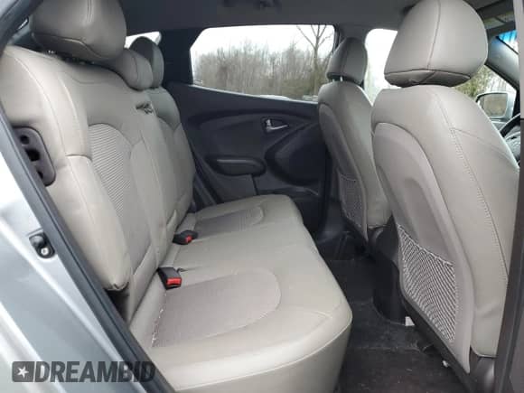 2015 Hyundai Tucson GLS z VIN KM8JT3AF4FU101068, wystawiony jako Copart lot #40542104 z przebiegiem 83 686 mil mil oraz . Historia ofert i sprzedaży dostępna na DreamBid. Obrazek 10.