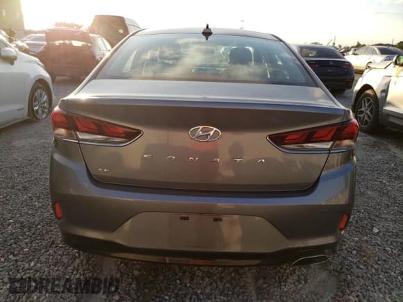 ✅ 2018 Hyundai Sonata SE • VIN: 5NPE24AF5JH712339 • Lot: 39921453. Listed on Copart with 6,361 mi. Free auction sales archive from the USA and detailed vehicle history report at DreamBid. Image 6.