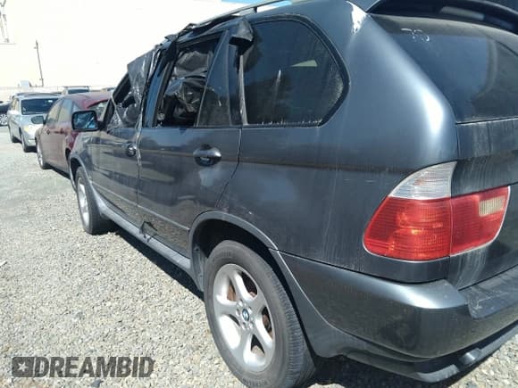 ✅ 2003 BMW X5 3.0i • VIN: 5UXFA53543LW23375 • Лот: 43253806. Опубликован ранее на IAAI с пробегом Не указан. Бесплатный доступ к архиву аукционных продаж из США и подробный отчёт об истории автомобиля на DreamBid. Изображение 3.