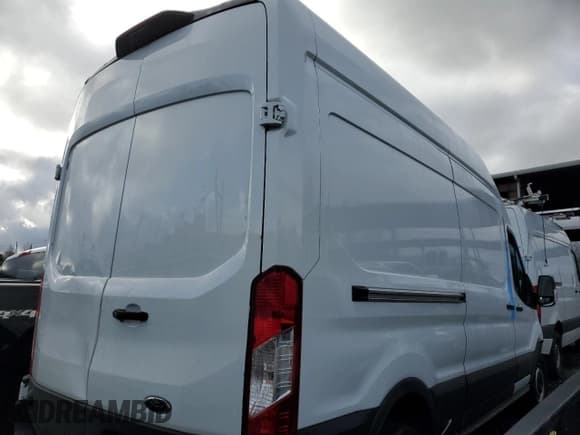 ✅ 2023 Ford Transit Cargo • VIN: 1FTBR1X8XPKB14862 • Lot: 83661874. Wystawiony na Copart z przebiegiem Nie podano. Bezpłatny archiwum sprzedaży aukcyjnych z USA i szczegółowy raport historii pojazdu na DreamBid. Zdjęcie 3.