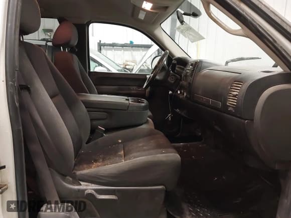 ✅ 2009 Chevrolet Silverado 2500HD LT • VIN: 1GCHK59K49E134587 • Lot: 41841259. Listed on IAAI with 244,738 mi. Free auction sales archive from the USA and detailed vehicle history report at DreamBid. Image 5.