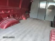 ✅ 2002 Ford Econoline Cargo • VIN: 1FTNE24292HA19844 • Lot: 58756785. Wystawiony na Copart z przebiegiem 256 033 mil. Bezpłatny archiwum sprzedaży aukcyjnych z USA i szczegółowy raport historii pojazdu na DreamBid. Zdjęcie 11.