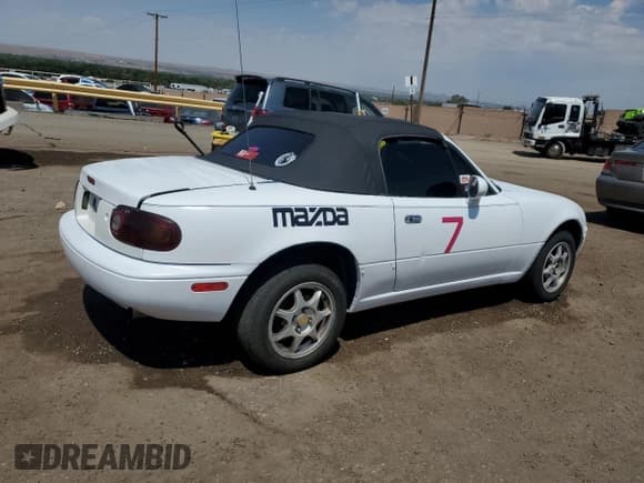 ✅ 1993 Mazda MX-5 Miata • VIN: JM1NA3510P1410243 • Lot: 68921295. Wystawiony na Copart z przebiegiem 74 843 mil. Bezpłatny archiwum sprzedaży aukcyjnych z USA i szczegółowy raport historii pojazdu na DreamBid. Zdjęcie 3.