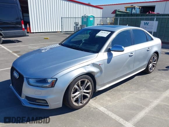 ✅ 2015 Audi S4 Premium Plus • VIN: WAUBGAFL2FA120068 • Lot: 39620158. Listed on IAAI with 122,494 mi. Free auction sales archive from the USA and detailed vehicle history report at DreamBid. Image 17.