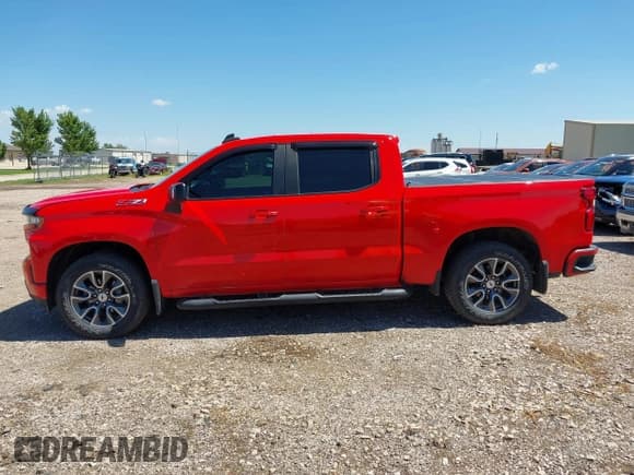 ✅ 2020 Chevrolet Silverado 1500 RST • VIN: 3GCUYEED1LG126855 • Lot: 42819335. Wystawiony na IAAI z przebiegiem 82 684 mil. Bezpłatny archiwum sprzedaży aukcyjnych z USA i szczegółowy raport historii pojazdu na DreamBid. Zdjęcie 14.