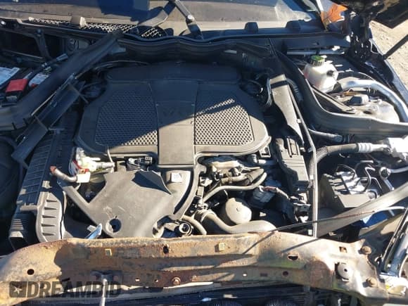 ✅ 2013 Mercedes-Benz C 300 Sport • VIN: WDDGF8ABXDG116305 • Lot: 43720552. Listed on IAAI with 97,409 mi. Free auction sales archive from the USA and detailed vehicle history report at DreamBid. Image 10.