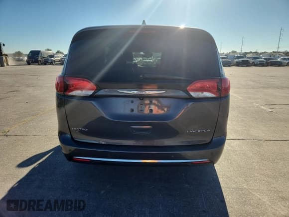 ✅ 2017 Chrysler Pacifica Limited • VIN: 2C4RC1GGXHR668736 • Lot: 91104045. Wystawiony na Copart z przebiegiem 114 865 mil. Bezpłatny archiwum sprzedaży aukcyjnych z USA i szczegółowy raport historii pojazdu na DreamBid. Zdjęcie 6.