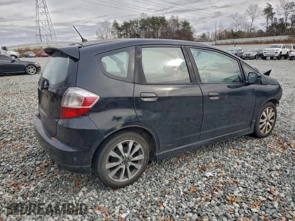 ✅ 2013 Honda Fit Sport • VIN: JHMGE8H54DC054936 • Lot: 94104475. Wystawiony na Copart z przebiegiem 159 707 mil. Bezpłatny archiwum sprzedaży aukcyjnych z USA i szczegółowy raport historii pojazdu na DreamBid. Zdjęcie 3.