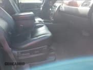 ✅ 2011 Chevrolet Suburban LT • VIN: 1GNSCJE05BR215667 • Lot: 42542649. Wystawiony na IAAI z przebiegiem 136 902 mil. Bezpłatny archiwum sprzedaży aukcyjnych z USA i szczegółowy raport historii pojazdu na DreamBid. Zdjęcie 5.