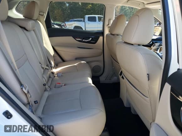 ✅ 2018 Nissan Rogue SV • VIN: 5N1AT2MT1JC820465 • Лот: 91349165. Опубликован ранее на Copart с пробегом 88 223 миль. Бесплатный доступ к архиву аукционных продаж из США и подробный отчёт об истории автомобиля на DreamBid. Изображение 11.