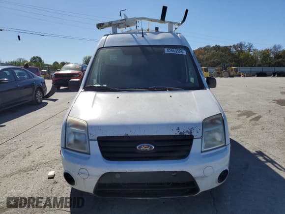 ✅ 2013 Ford Transit Connect XLT • VIN: NM0LS7BN4DT166807 • Lot: 82663525. Wystawiony na Copart z przebiegiem 219 395 mil. Bezpłatny archiwum sprzedaży aukcyjnych z USA i szczegółowy raport historii pojazdu na DreamBid. Zdjęcie 5.